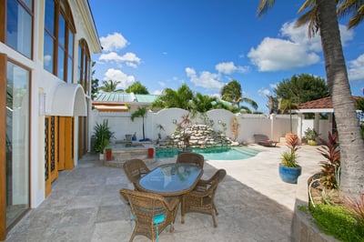 Luxury Villa Photo #5