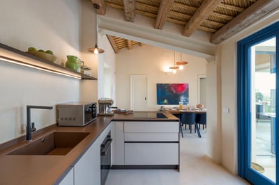 Luxury Villa Photo #25