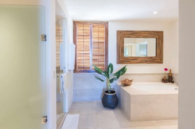 Luxury Villa Photo #42