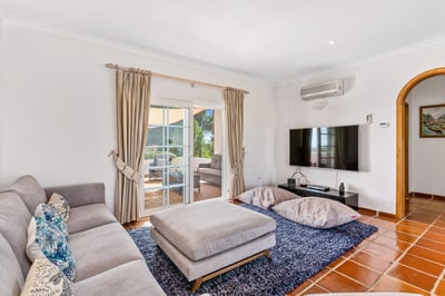 Luxury Villa Photo #16