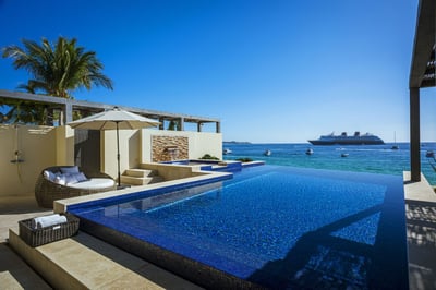 Luxury Villa Photo #6