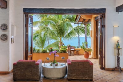 Luxury Villa Photo #30