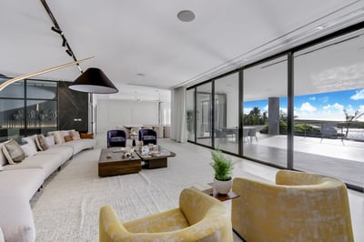 Luxury Villa Photo #38