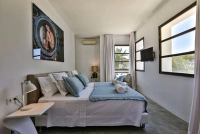 Luxury Villa Photo #24