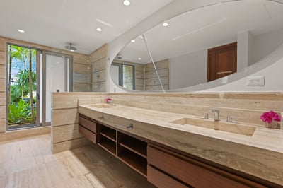 Luxury Villa Photo #34