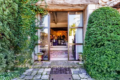 Luxury Villa Photo #8