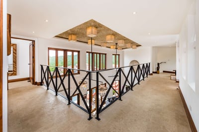 Luxury Villa Photo #20