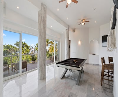 Luxury Villa Photo #22