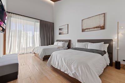 Luxury Villa Photo #38