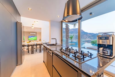 Luxury Villa Photo #32