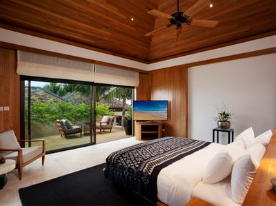 Luxury Villa Photo #27