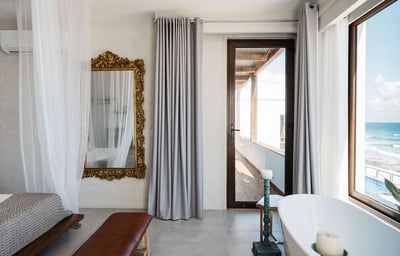 Luxury Villa Photo #32