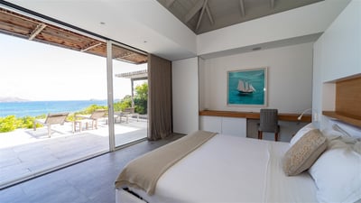 Luxury Villa Photo #18