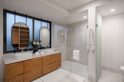Luxury Villa Photo #39