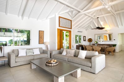 Luxury Villa Photo #23