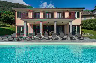 Luxury Villa Photo #3