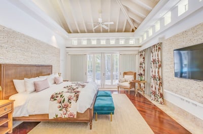 Luxury Villa Photo #36