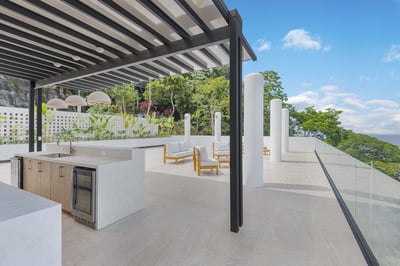 Luxury Villa Photo #13