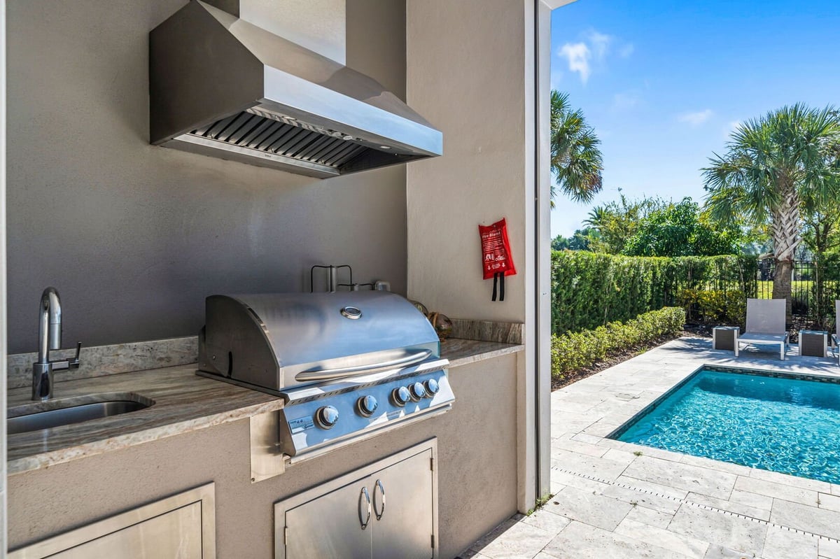 Reunion Tropical Retreat