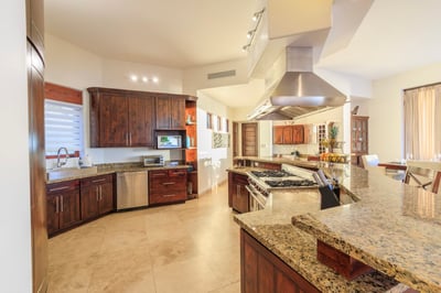 Luxury Villa Photo #25