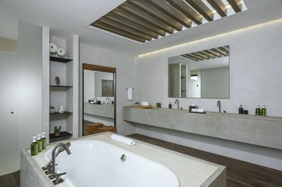 Luxury Villa Photo #29