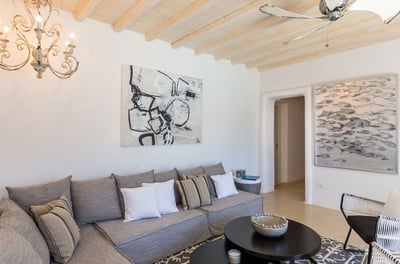 Luxury Villa Photo #26