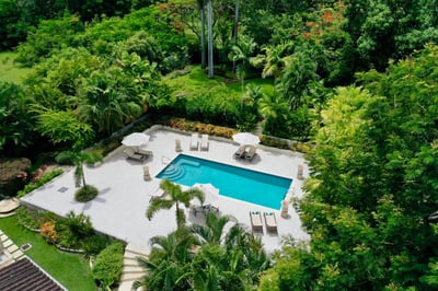 Luxury Villa Photo #3