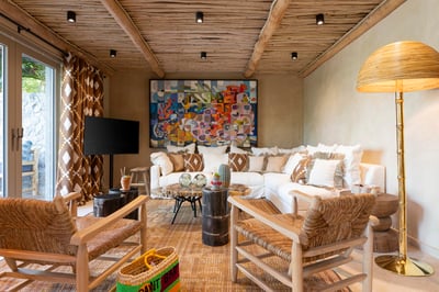 Luxury Villa Photo #9