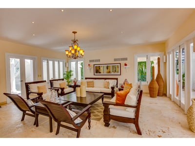 Luxury Villa Photo #19