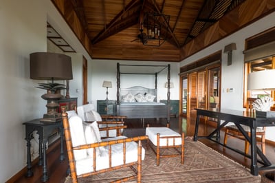 Luxury Villa Photo #21