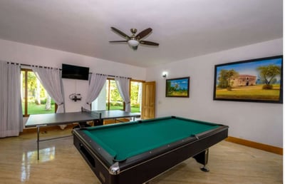 Luxury Villa Photo #16