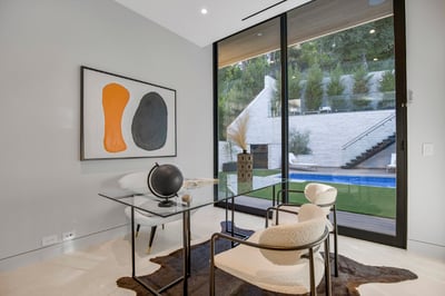 Luxury Villa Photo #25