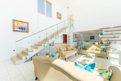 Luxury Villa Photo #16