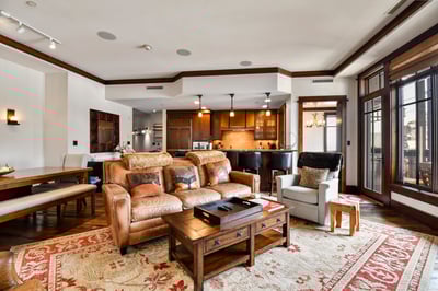 Luxury Villa Photo #3