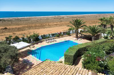 Luxury Villa Photo #4