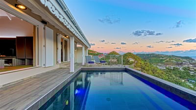 Luxury Villa Photo #13