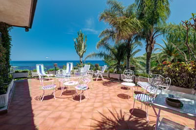 Luxury Villa Photo #45