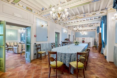 Luxury Villa Photo #15