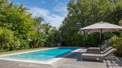 Luxury Villa Photo #3