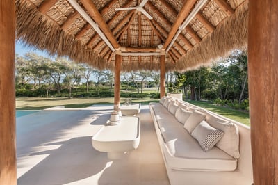 Luxury Villa Photo #34