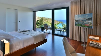 Luxury Villa Photo #30