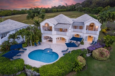 Luxury Villa Photo #2