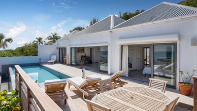 Luxury Villa Photo #4