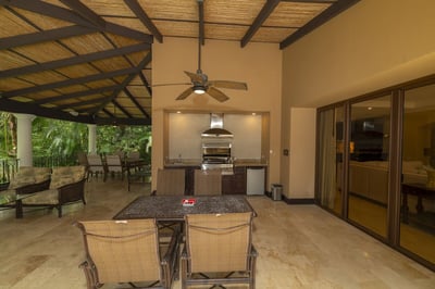 Luxury Villa Photo #12