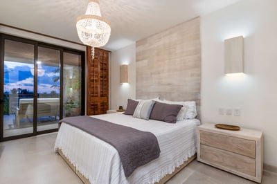 Luxury Villa Photo #18