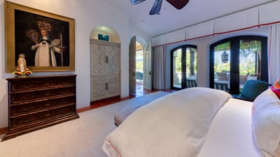Luxury Villa Photo #36