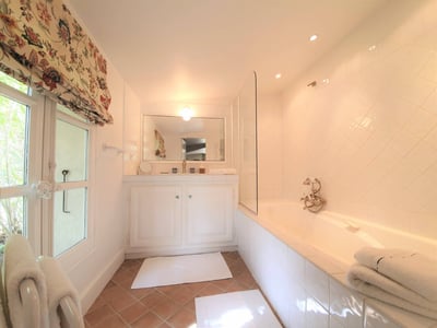 Luxury Villa Photo #22