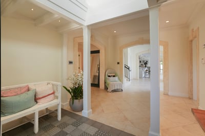Luxury Villa Photo #10