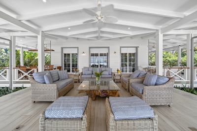 Luxury Villa Photo #12