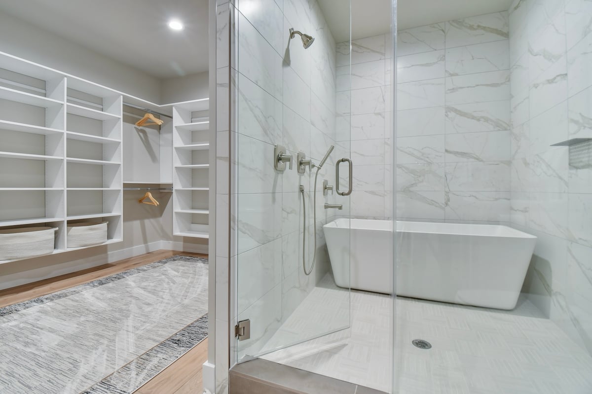 Mayflower Lakeside 942